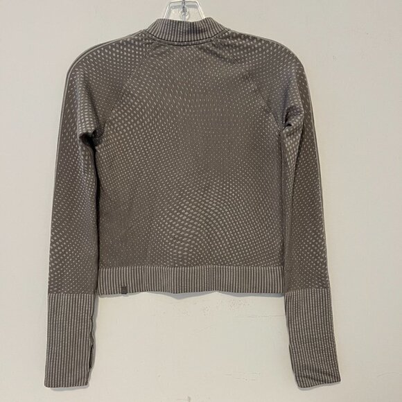 RARE Lululemon Cropped 1/2 Zip Long Sleeve Grey 4 NWOT - Picture 3 of 4
